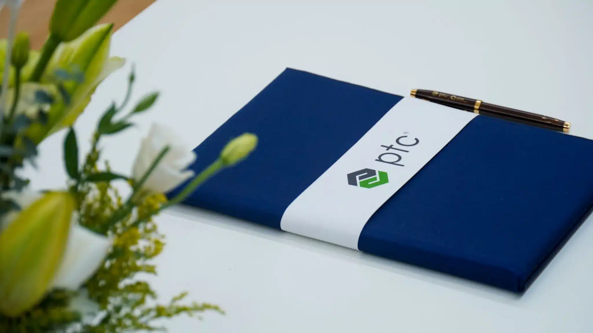 Quick Transformation จับมือ PTC ลงนาม MOU 